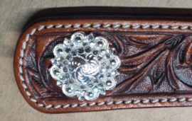 Concho flower setting white