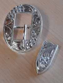 Buckle set crystal oval zilver white