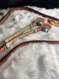 GVR reins met rawhide en concho's