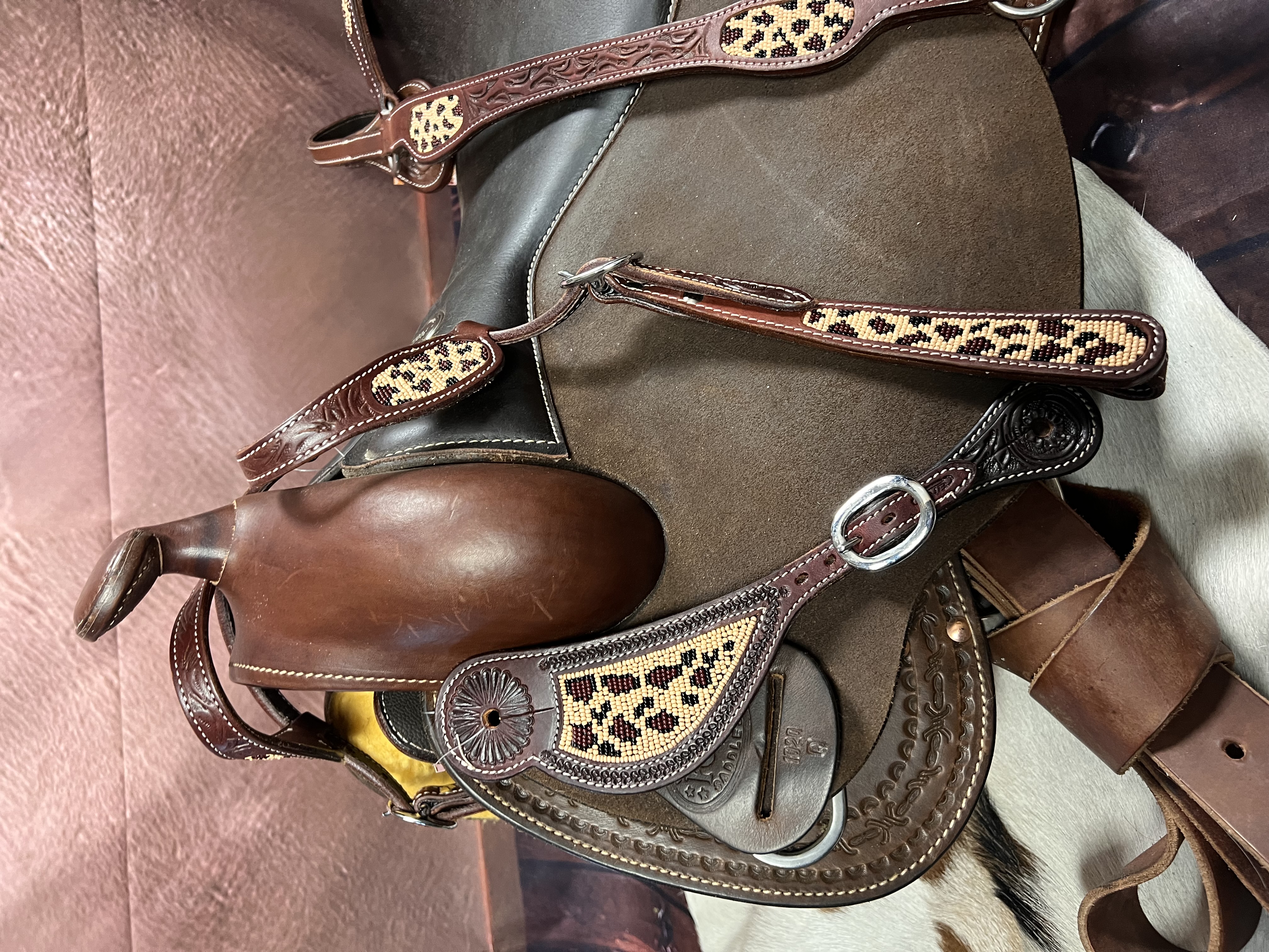 GVR westernset leopard beads