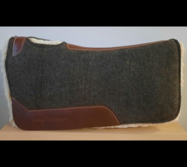 Arena Masters felt and wool pad ergonomisch