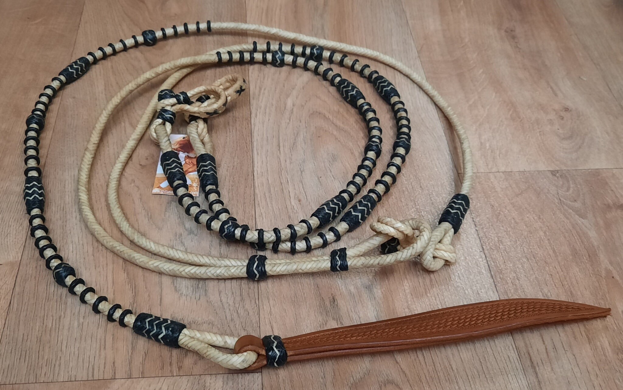 GVR  Romal Reins black and white