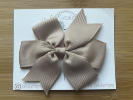 Grote strik beige