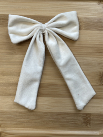 Gebroken wit fluweel strik