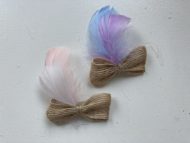 Jute strikje met veertjes