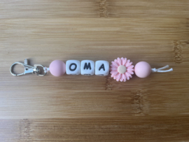 Sleutelhanger OMA roze