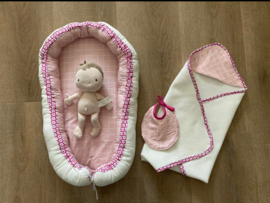 Poppennestje zelf samen te stellen qua kleur