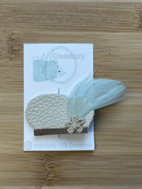 Pietenmuts met veer creme/bruin