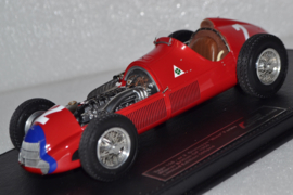 Guissepe "Nino" Farina Alfa Romeo Alfetta 158 race car British Grand Prix 1950 season