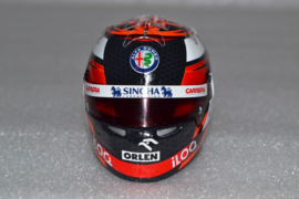 Kimi Raikkonen Alfa Romeo helmet 2020 season