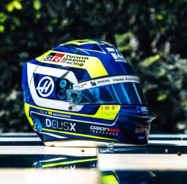 Oliver Bearman – 2026 Season Mini Helmet