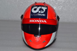 Daniil Kvyat Alpha Tauri Honda helmet 2020 season