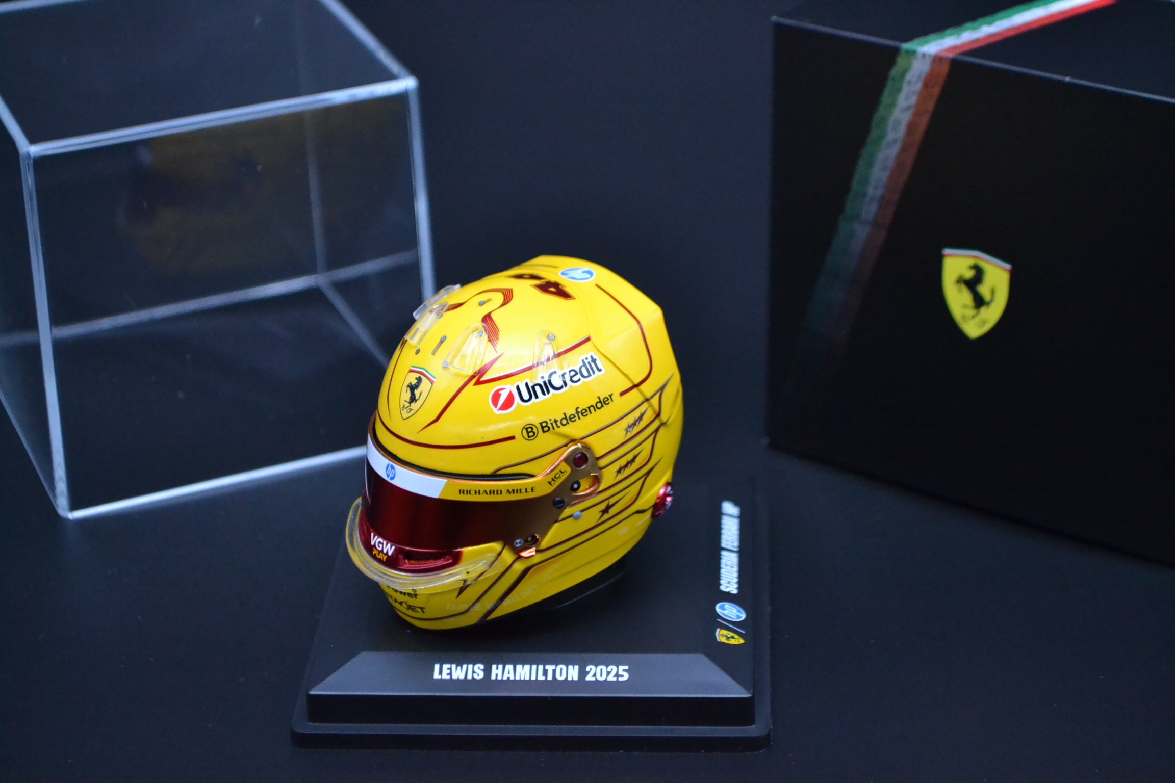 Looksmart helmet - 2025 season