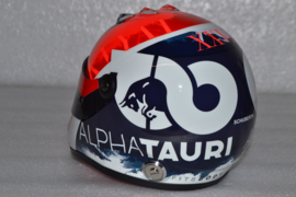 Daniil Kvyat Alpha Tauri Honda helmet 2020 season