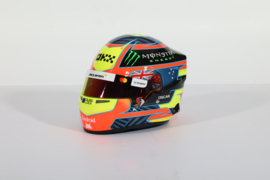 Oscar Piastri – 2026 Season Mini Helmet