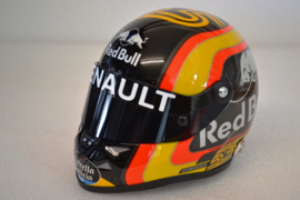 Carlos Sainz Renault F1 Team helmet 2018 season