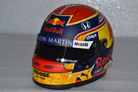 Alexander Albon  Red Bull Honda helmet 2020 season