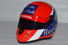 Daniil Kvyat Scuderia Scuderia Toro Rosso helmet 2019 season