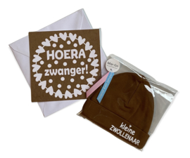Wenskaart met baby mutsje Zwolle