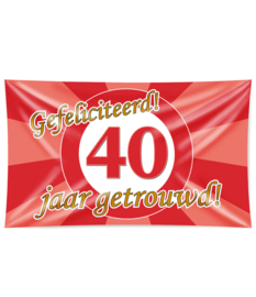 Gevel vlag 40 jaar getrouwd