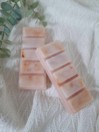 Palo santo waxmelt