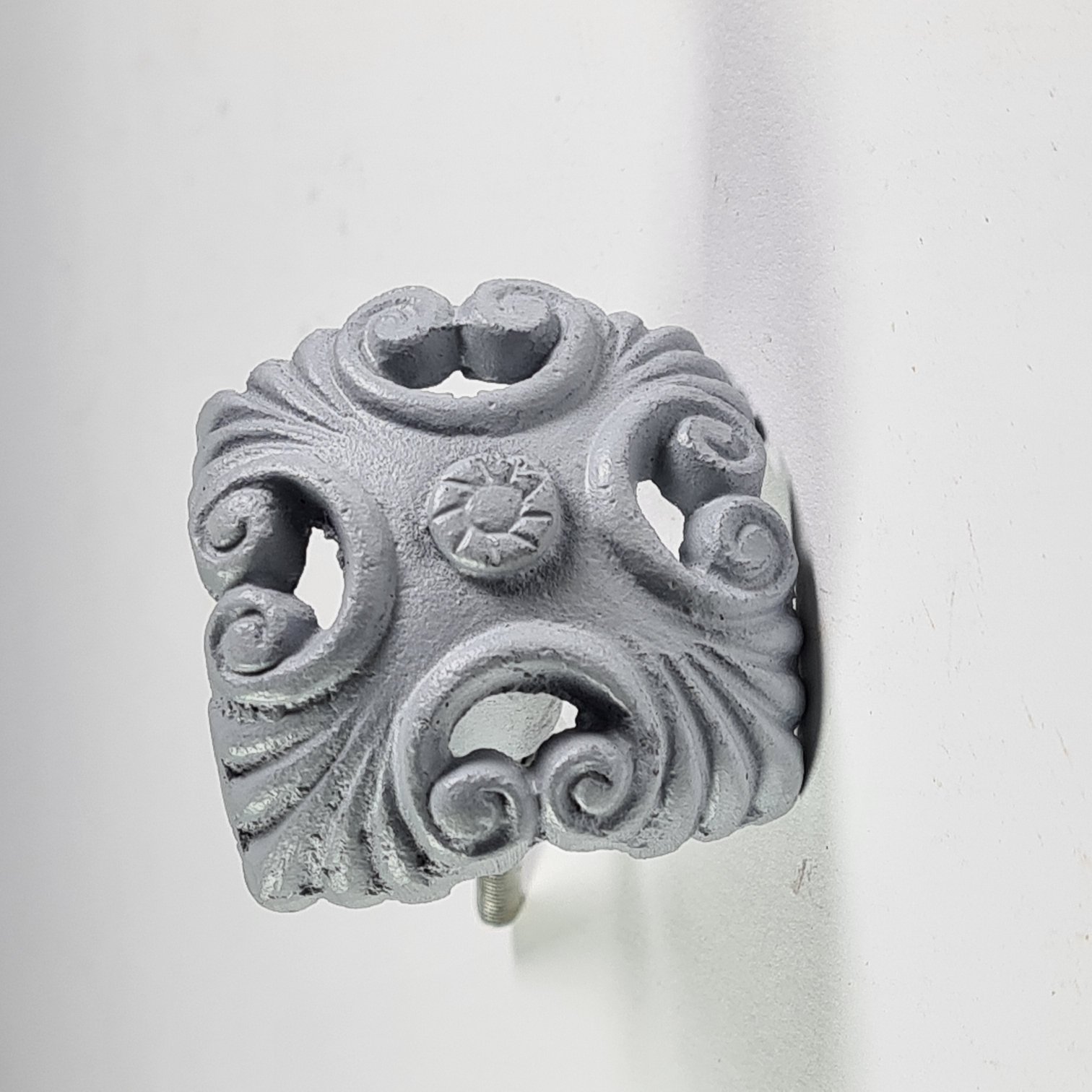 metalen knop vierkant/grijs