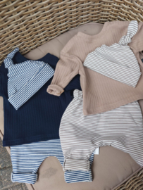 1094. Katoen  tricot met ribbeltje beige