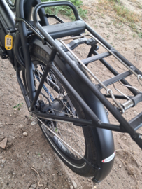 Chike E-Kids mat-zwart, rode bekleding, model eind 2024