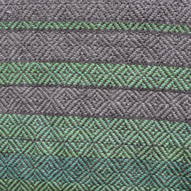 omslag doek   grijze diamantkeper met  groen 75x195