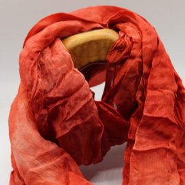 Zijden sjaal rood gewolkt  45x180