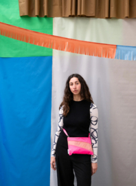 Susan Bijl - The New Pouch - Fluo Pink & Try MEDIUM