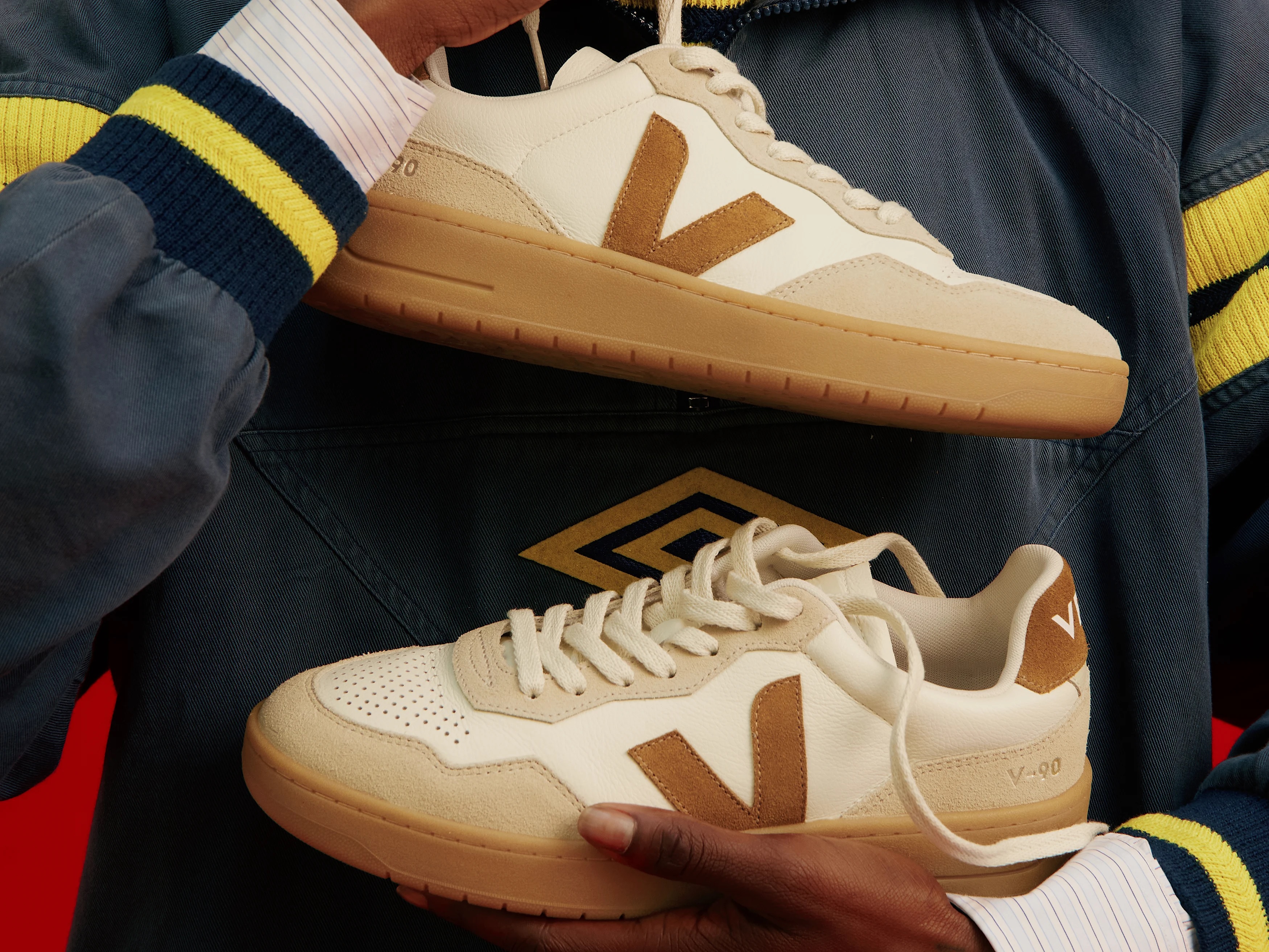Veja - V-90 Leather Pure Camel / Almond Natural