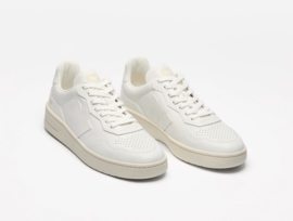 VEJA V-90 O.T. LEATHER EXTRA WHITE NATURAL