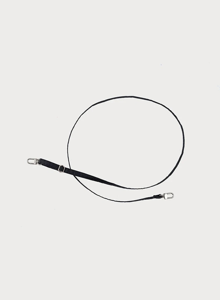 Susan Bijl - The New Strap - Black