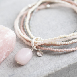 A beautiful story Nirmala rose quartz armband