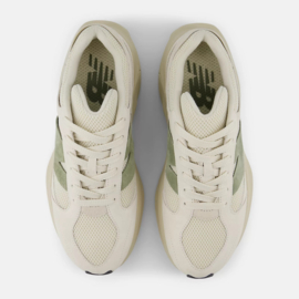 New Balance - UWRPD Runner - Linen / Dark Olive
