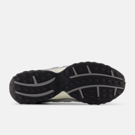 New Balance - 204L - Silver Metallic / Black