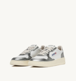 Autry WB44 Medalist Low Leather White/Steel Grey