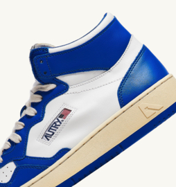 Autry WB15 medalist low leather white/ prince blue