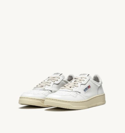 Autry LL15 medalist low leather white/ white