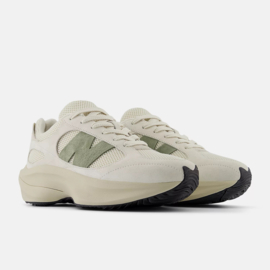 New Balance - UWRPD Runner - Linen / Dark Olive