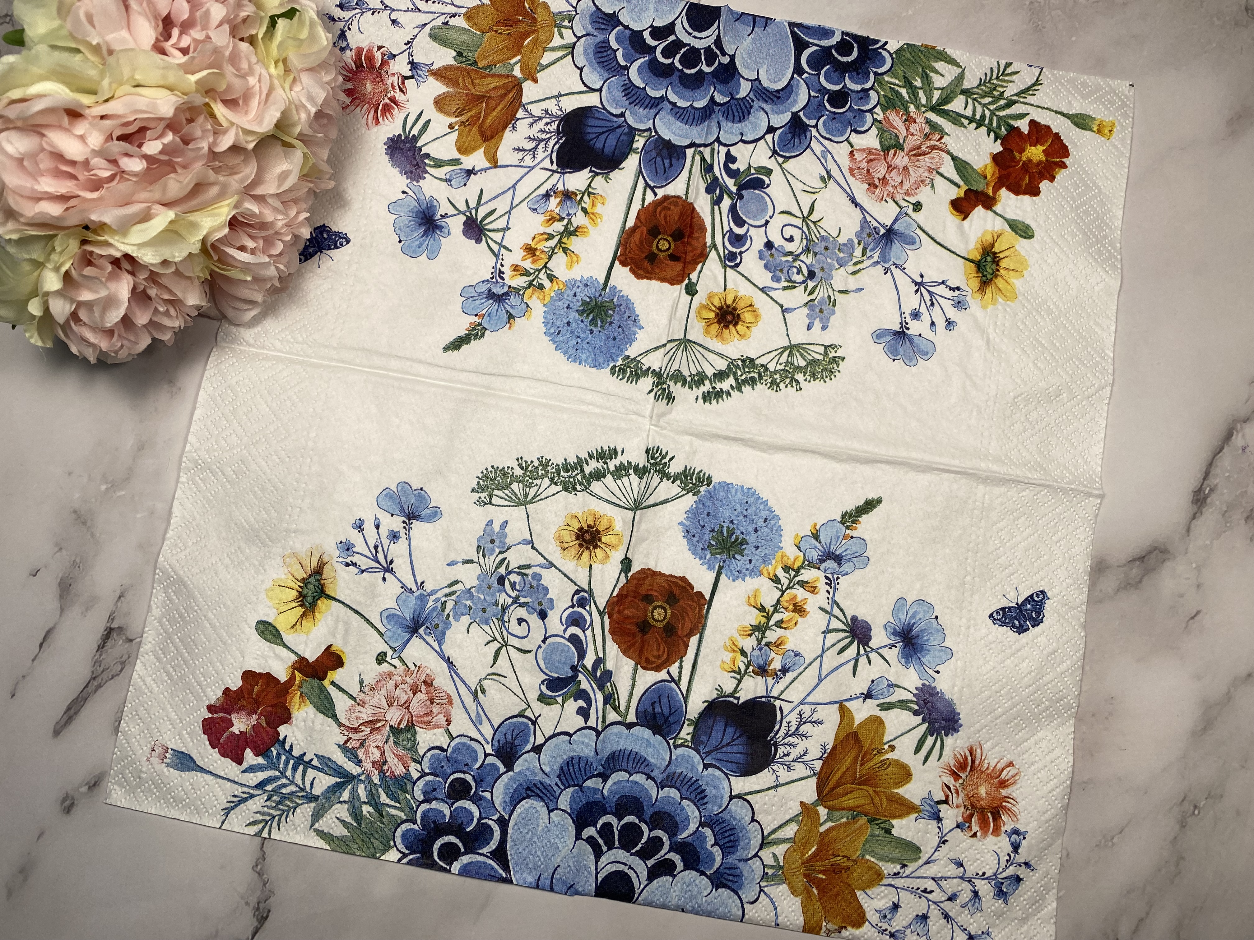 Delfts blauw wilde bloemen servet 2x2 afb.nr H702A