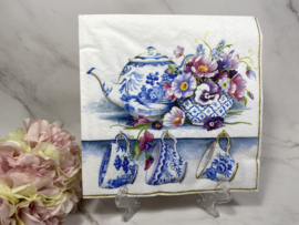 IHR Delfts blauw theepot kopjes servet nr H369