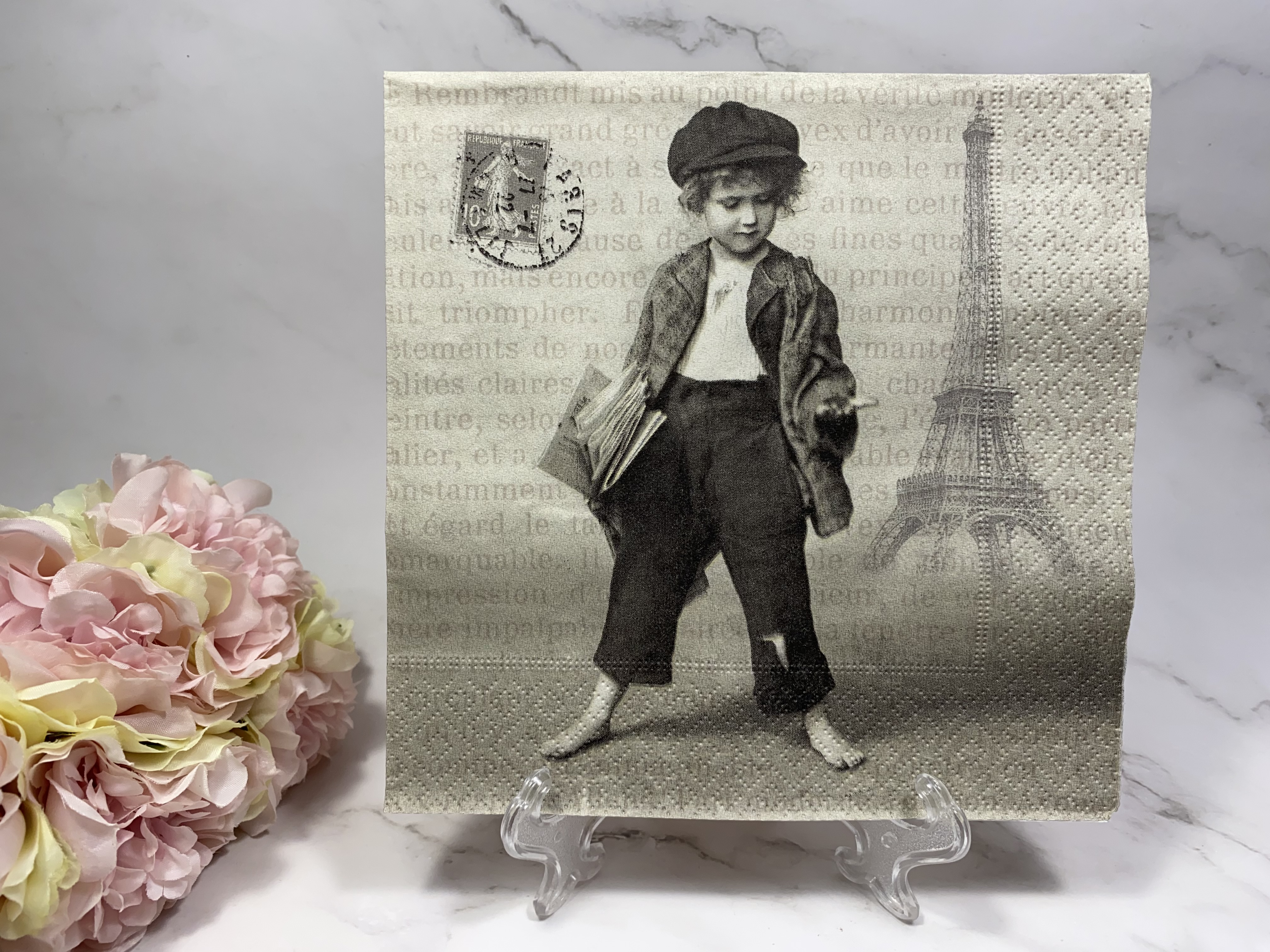 Sagen vintage jongen en eiffeltoren servet nr HM191