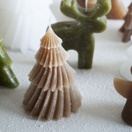 Kerstboom kaars Windy tree taupe 12cm.
