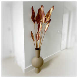 Vaas + gouden bladeren