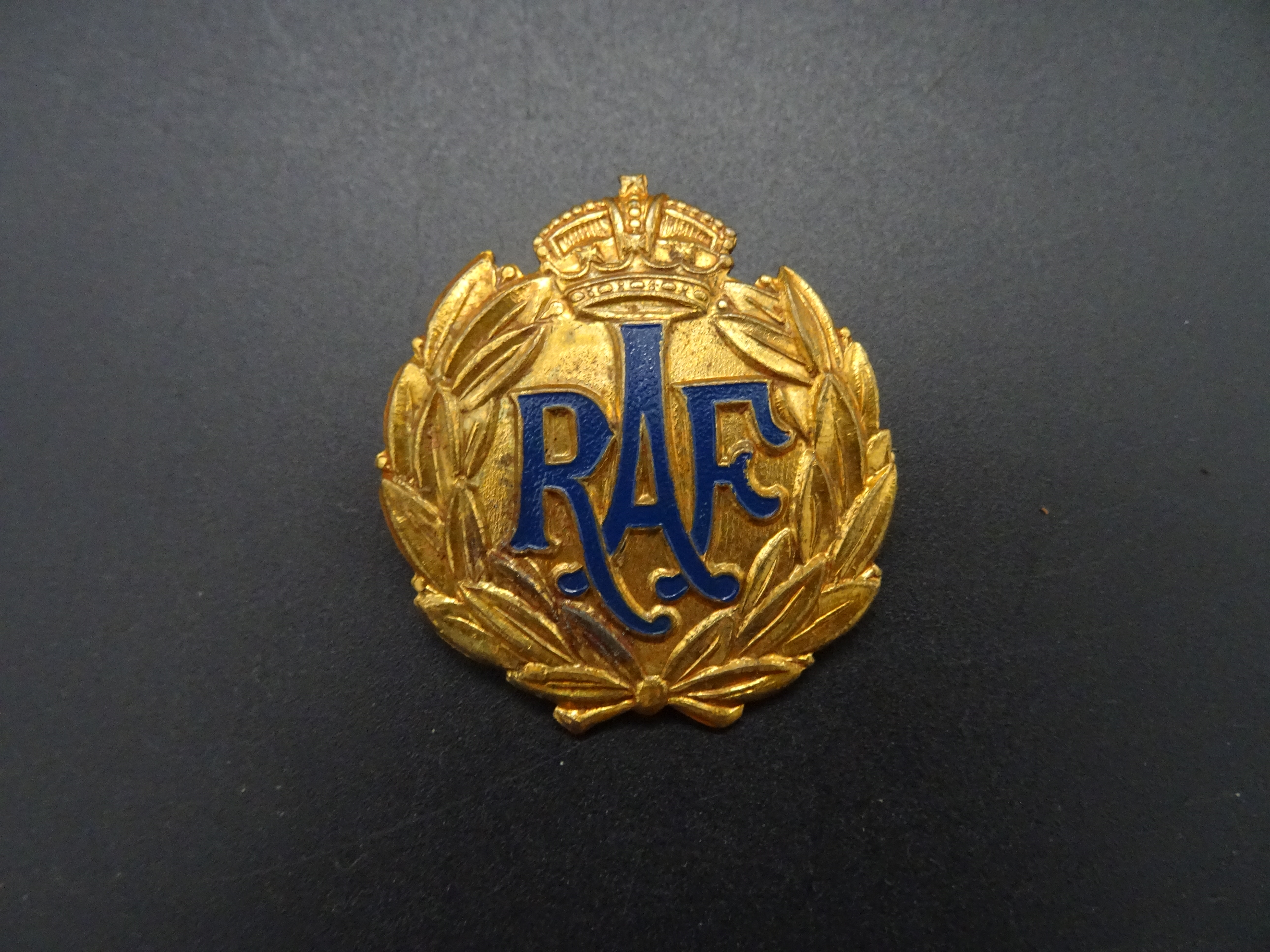 RAF sweetheart cap badge pin ww2