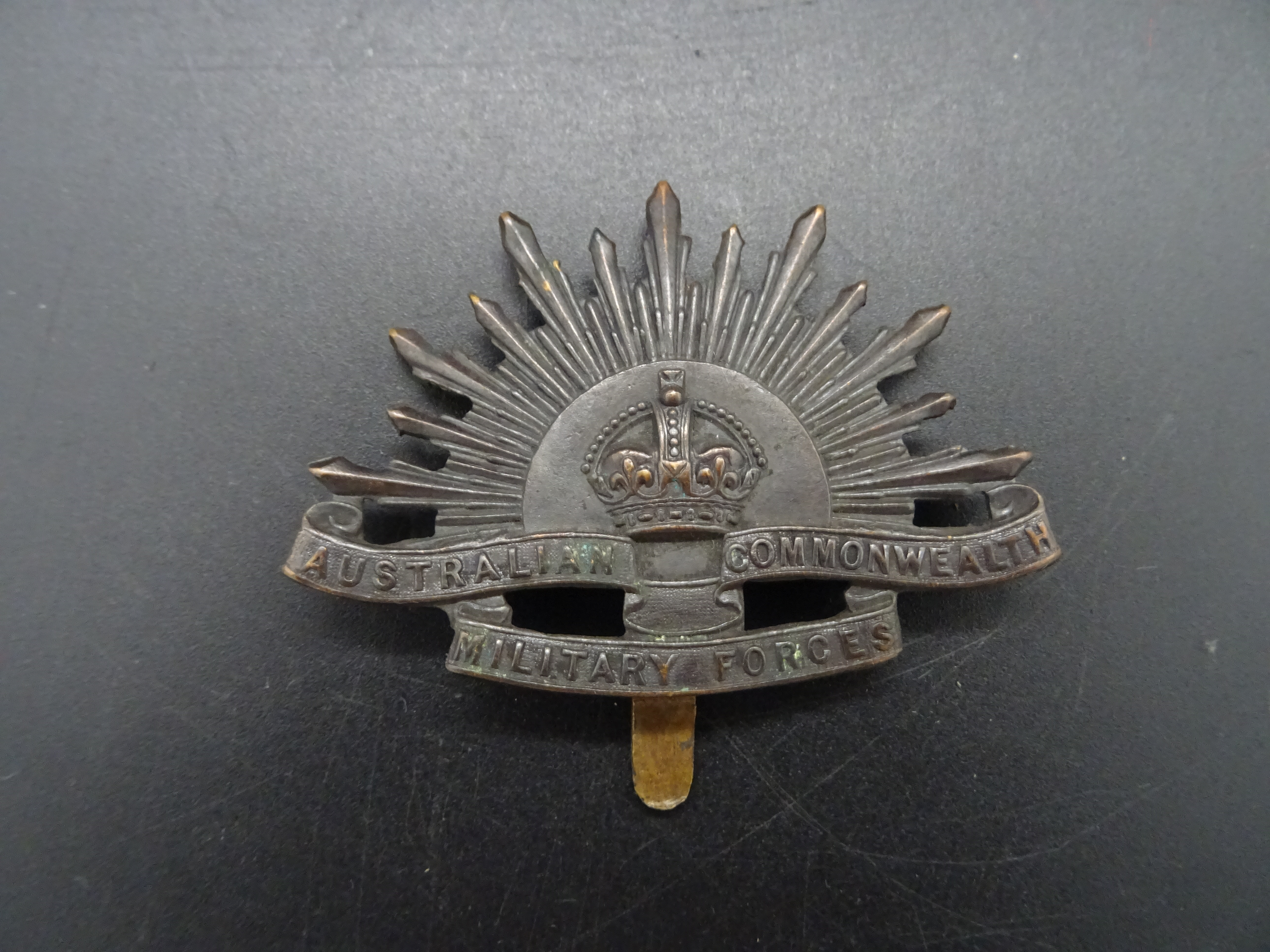 Australian Commonwealth Military Forces cap badge