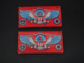 Patriotic rolling papers red - 1970's