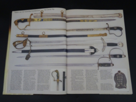 Militaria collectors guide Joe Lyndhurst 1983